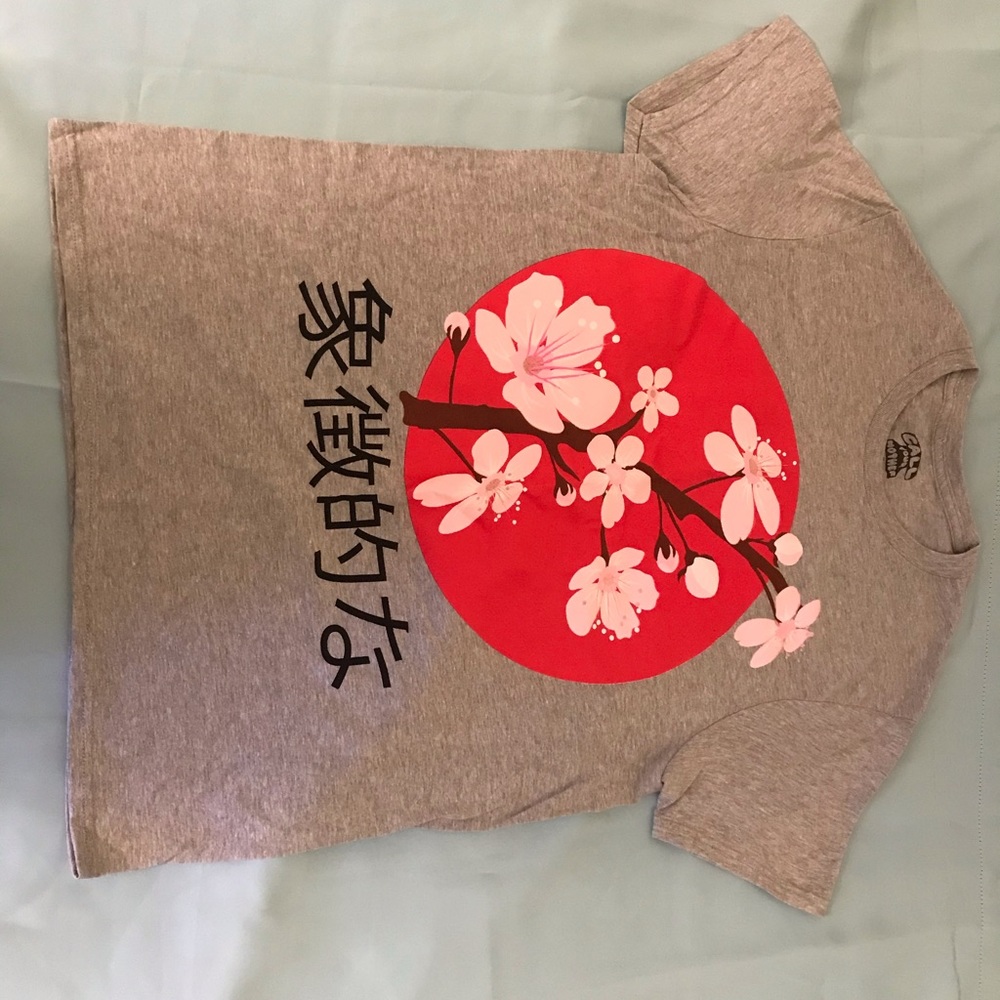 Grey Tee - Picture 2 of 2